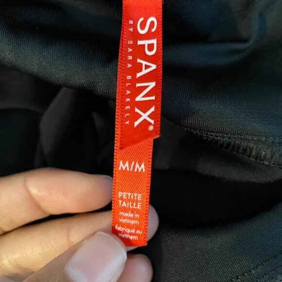 SPANX Faux Leather Leggings – Black – Size M - Picture 11 of 11